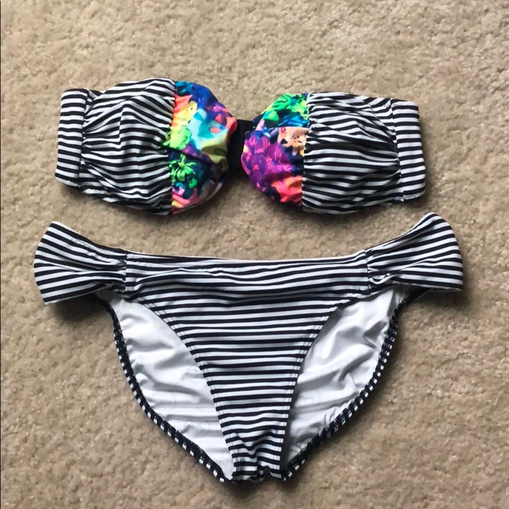 Victoria’s Secret PINK bikini